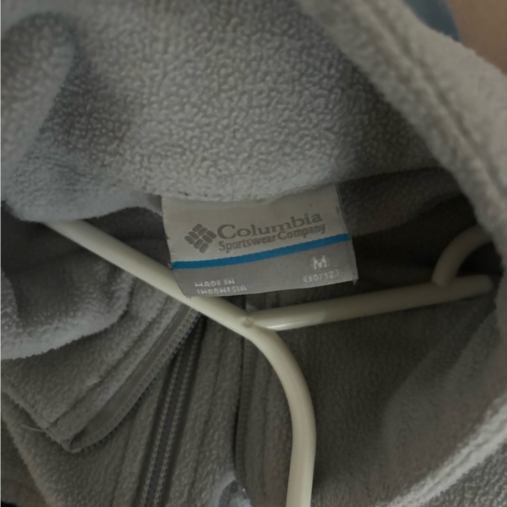 Columbia sweater
